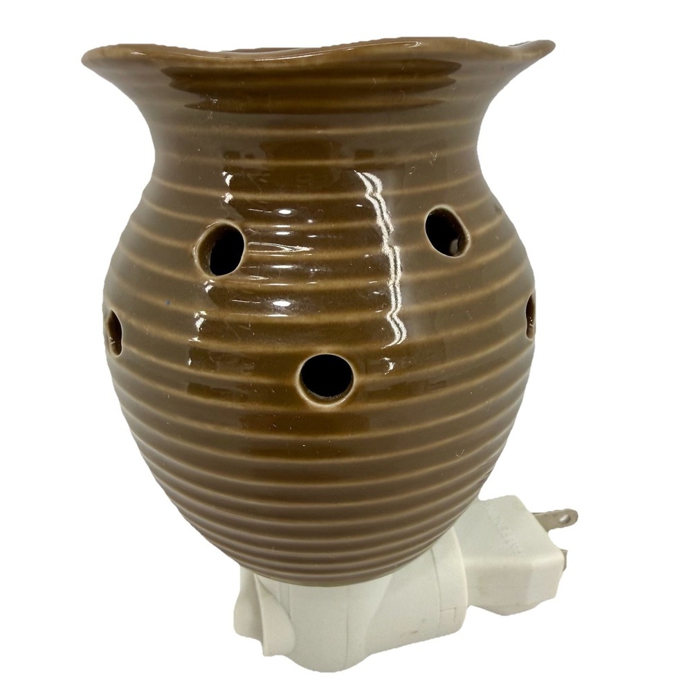 SCENTSY Wax Warmer Groovy BROWN  Nightlight Wall Plug-In‎ Wax Mini Warmer EUC